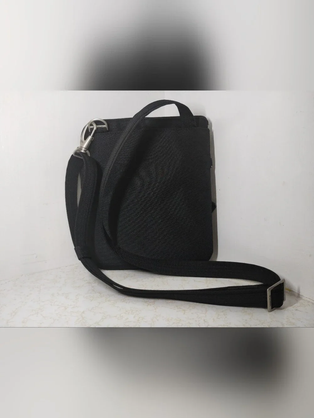 Travelon Black Men's Crossbody Messenger Bag with Front Zip Pockets